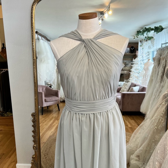 Sorella Vita Gown - Picture 2 of 3